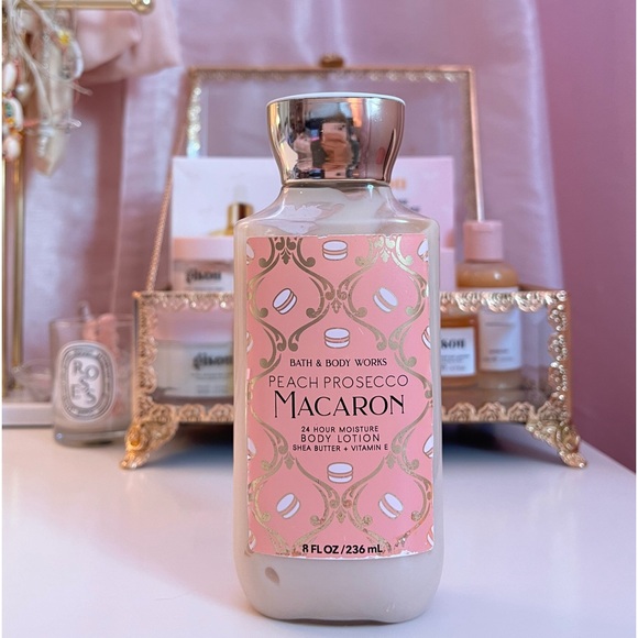 PEACH Prosecco Macaron Body Lotion - Picture 3 of 3